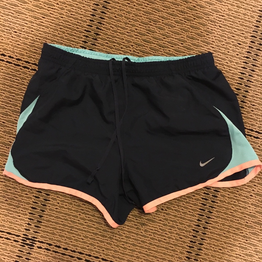 Nike Women’s Dry Tempo Shorts